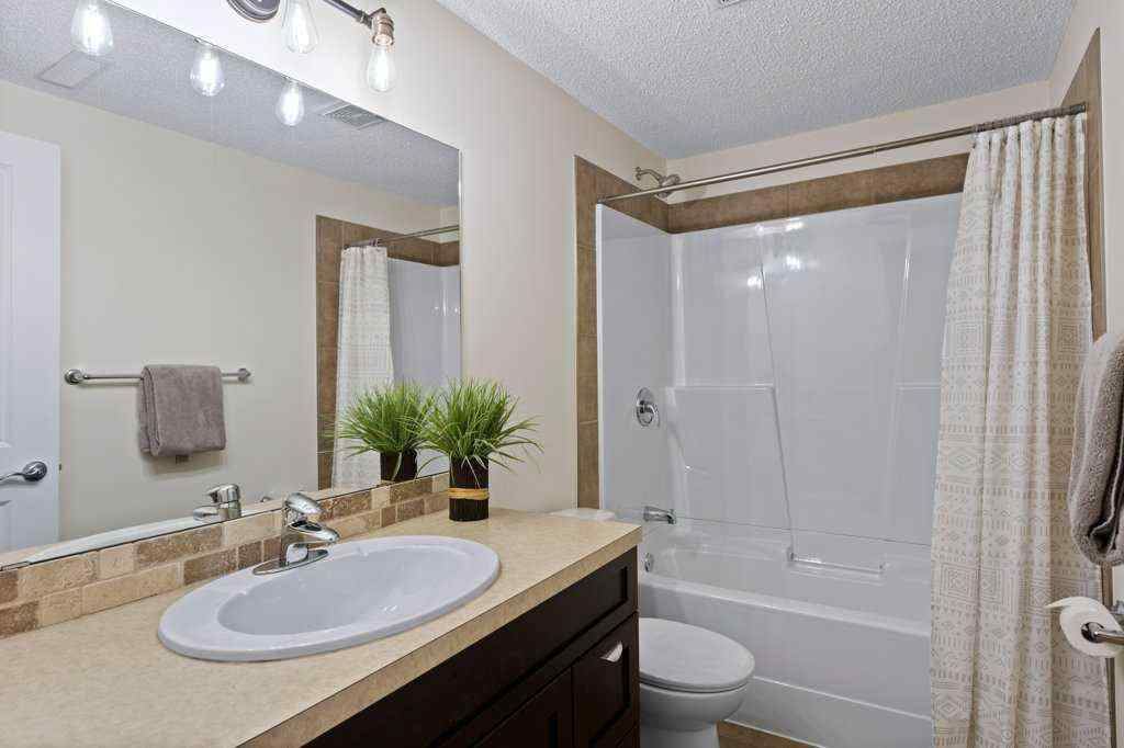 MLS® A2256190 - 9919 Walrond Road SE in Willow Park Calgary, Residential