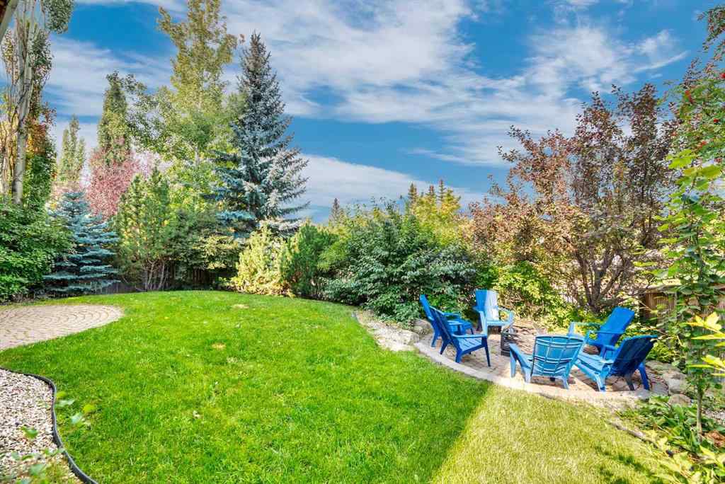 MLS® A2256191 - 39 Crestridge Way SW in Crestmont Calgary, Residential