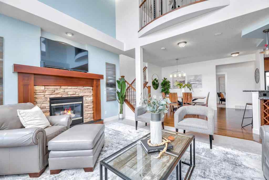 MLS® A2256191 - 39 Crestridge Way SW in Crestmont Calgary, Residential