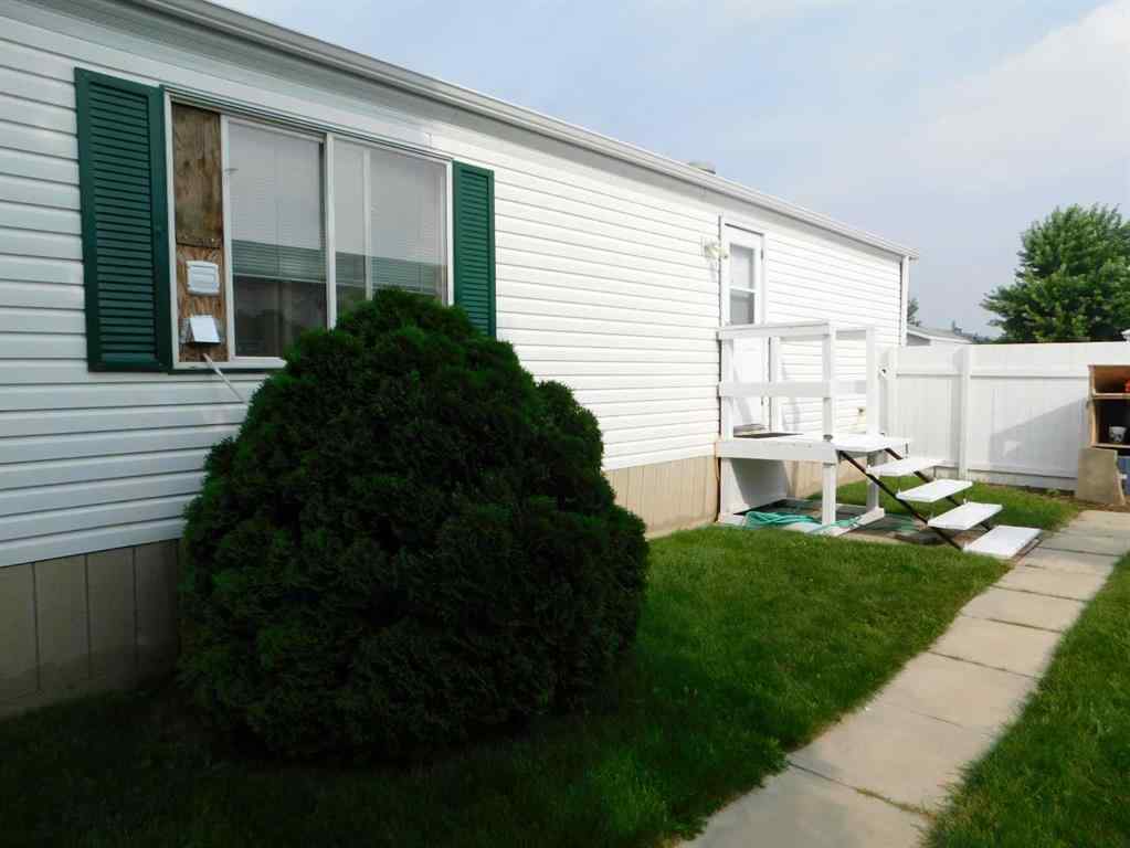 MLS® A2256192 - 19 Meadow Lake Gate  in Meadow Lake Brooks, Residential