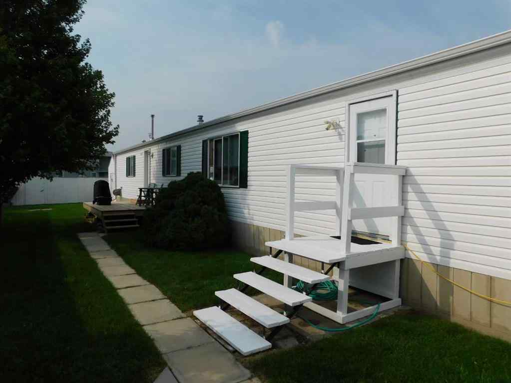 MLS® A2256192 - 19 Meadow Lake Gate  in Meadow Lake Brooks, Residential