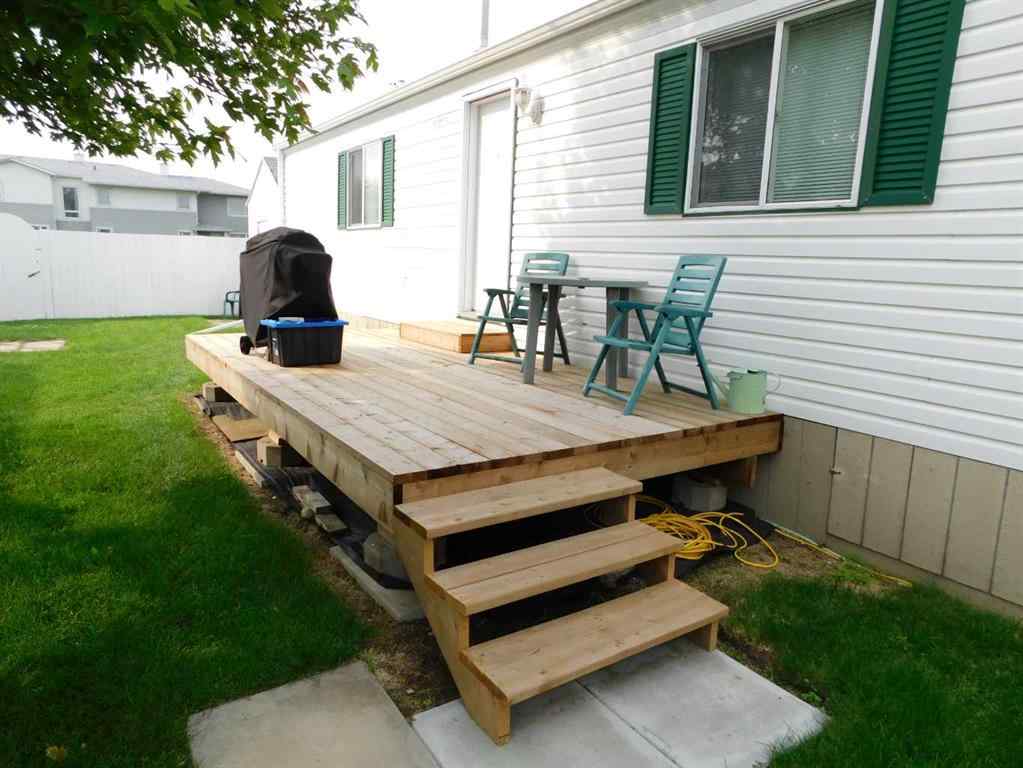 MLS® A2256192 - 19 Meadow Lake Gate  in Meadow Lake Brooks, Residential