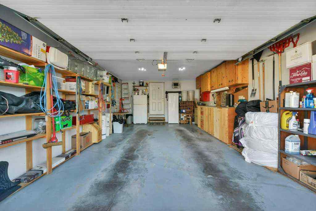 MLS® A2256194 - 2150 Danielle Drive  in Davenport Red Deer, Mobile