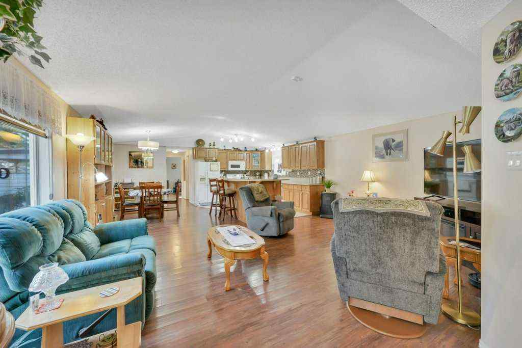 MLS® A2256194 - 2150 Danielle Drive  in Davenport Red Deer, Mobile