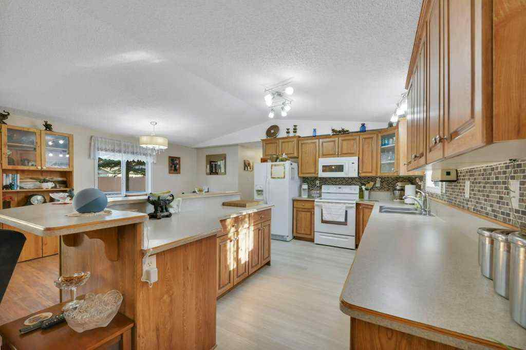 MLS® A2256194 - 2150 Danielle Drive  in Davenport Red Deer, Mobile