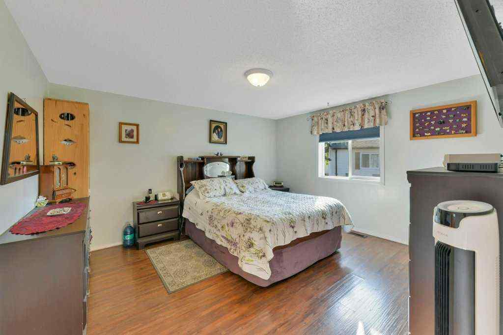 MLS® A2256194 - 2150 Danielle Drive  in Davenport Red Deer, Mobile