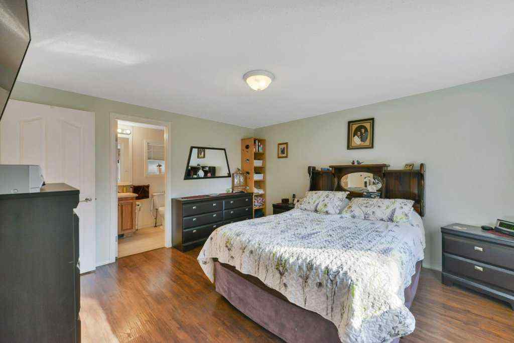 MLS® A2256194 - 2150 Danielle Drive  in Davenport Red Deer, Mobile