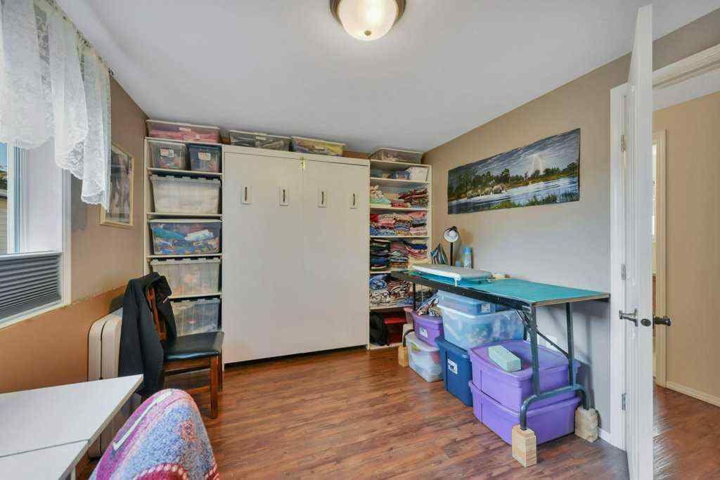 MLS® A2256194 - 2150 Danielle Drive  in Davenport Red Deer, Mobile