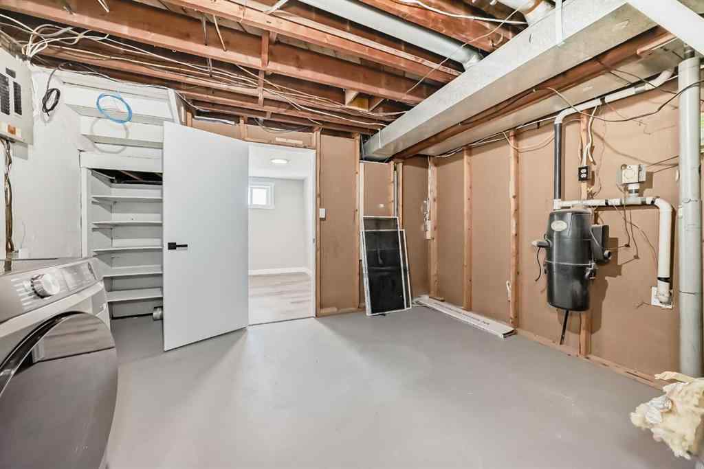 MLS® A2256197 - 2412 17 Avenue SW in Scarboro/Sunalta West Calgary, Residential