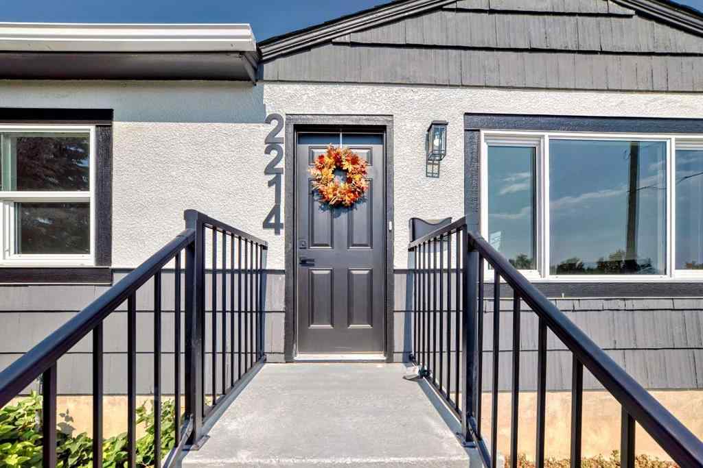 MLS® A2256197 - 2412 17 Avenue SW in Scarboro/Sunalta West Calgary, Residential
