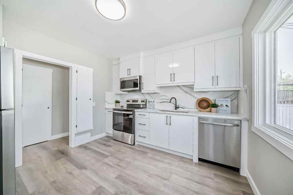 MLS® A2256197 - 2412 17 Avenue SW in Scarboro/Sunalta West Calgary, Residential