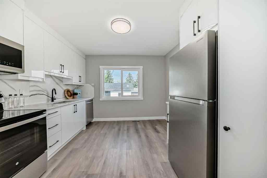 MLS® A2256197 - 2412 17 Avenue SW in Scarboro/Sunalta West Calgary, Residential