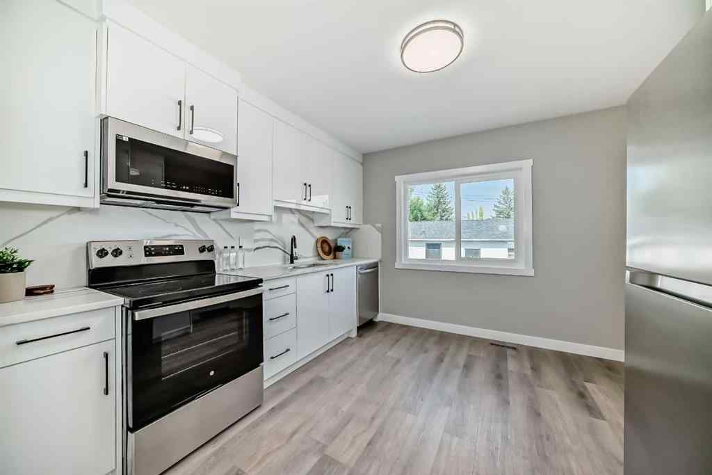 MLS® A2256197 - 2412 17 Avenue SW in Scarboro/Sunalta West Calgary, Residential