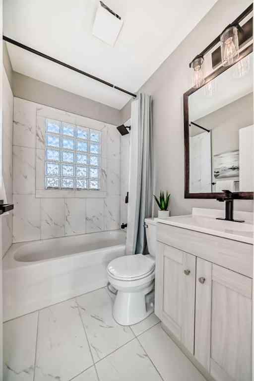 MLS® A2256197 - 2412 17 Avenue SW in Scarboro/Sunalta West Calgary, Residential