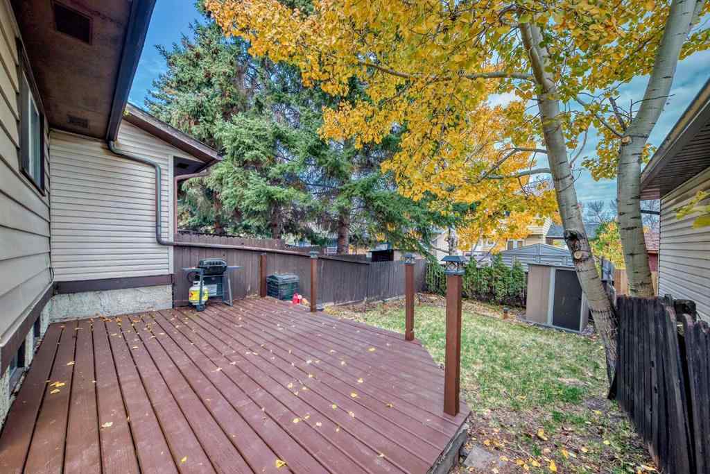 MLS® A2256198 - 554 Whitehill Place NE in Whitehorn Calgary, Residential
