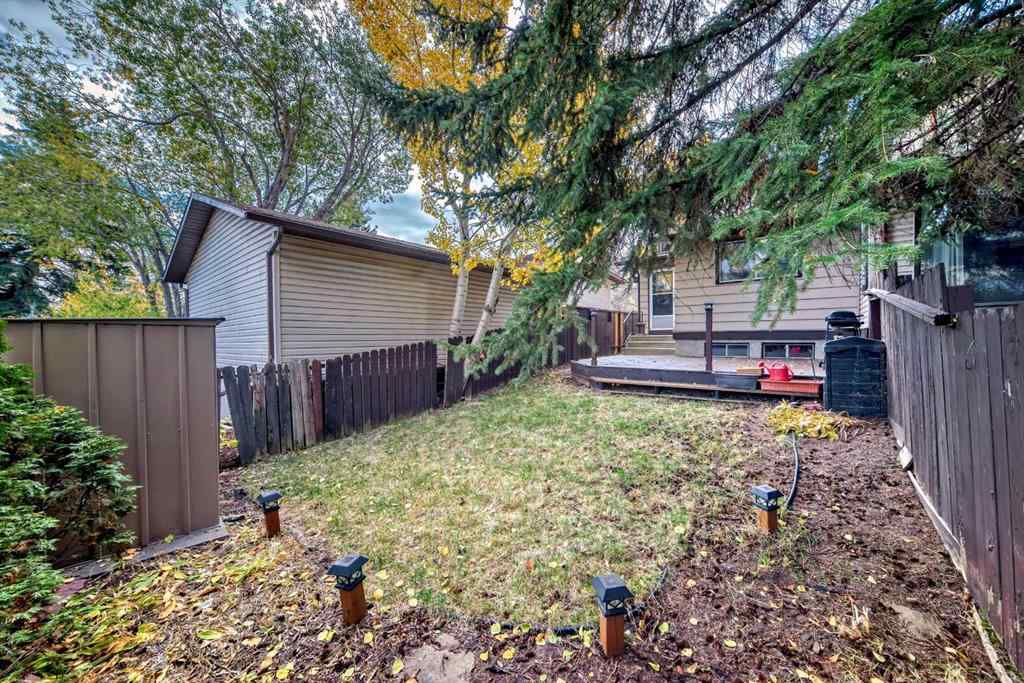 MLS® A2256198 - 554 Whitehill Place NE in Whitehorn Calgary, Residential