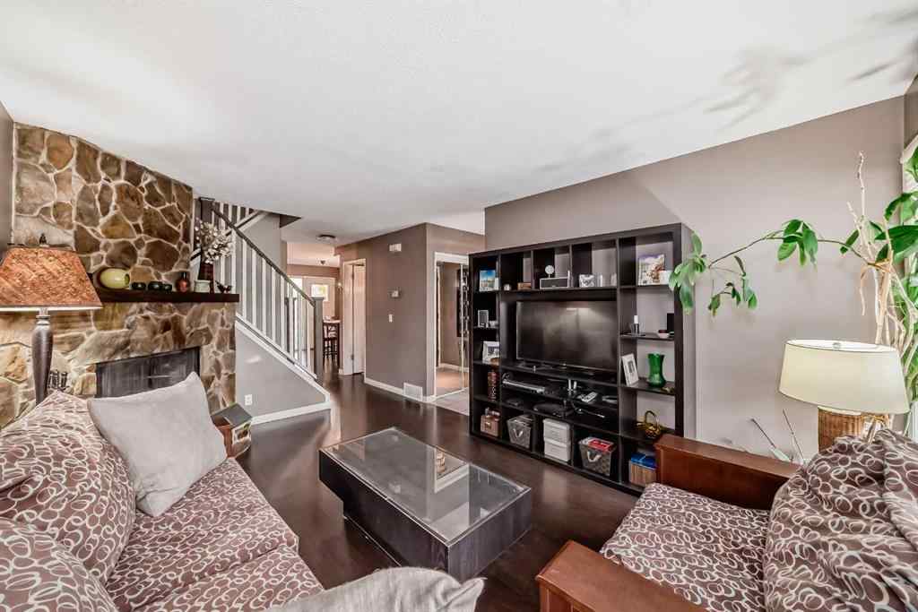 MLS® A2256198 - 554 Whitehill Place NE in Whitehorn Calgary, Residential