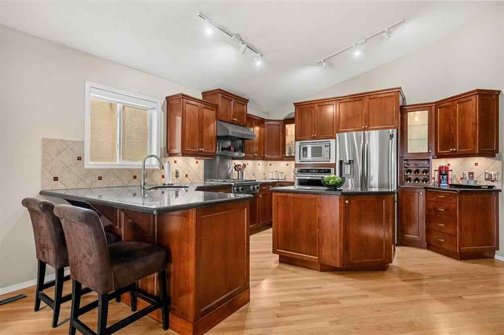 MLS® A2256199 - 13015 Bonaventure Drive SE in Lake Bonavista Calgary, Residential