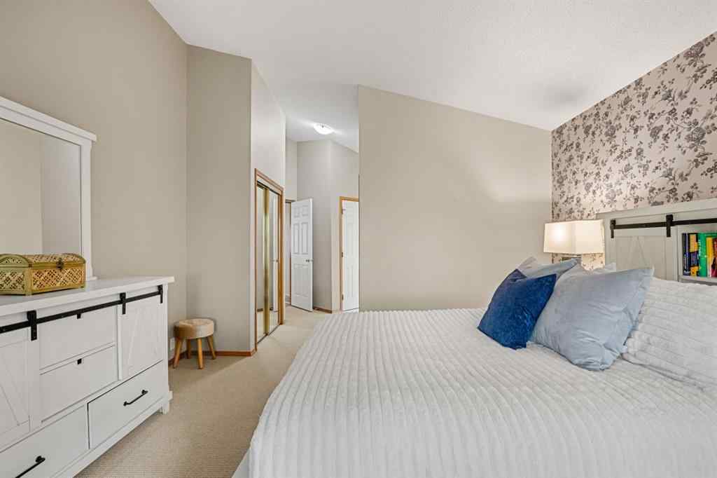 MLS® A2256199 - 13015 Bonaventure Drive SE in Lake Bonavista Calgary, Residential