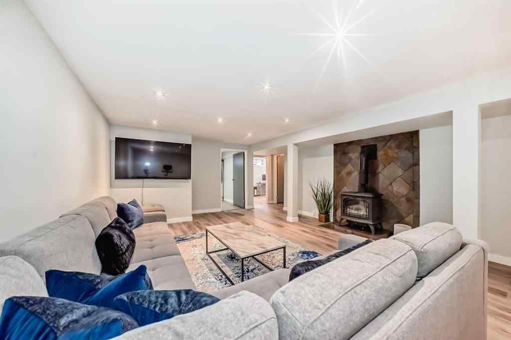 MLS® A2256200 - 424 Rundlehill Way NE in Rundle Calgary, Residential