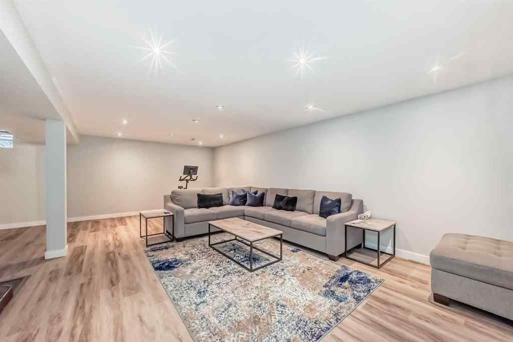 MLS® A2256200 - 424 Rundlehill Way NE in Rundle Calgary, Residential