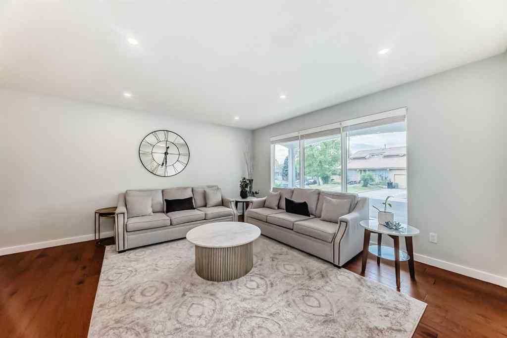 MLS® A2256200 - 424 Rundlehill Way NE in Rundle Calgary, Residential
