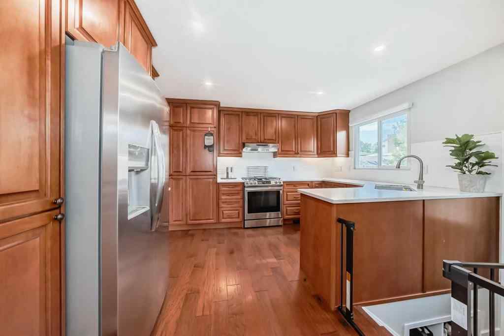 MLS® A2256200 - 424 Rundlehill Way NE in Rundle Calgary, Residential