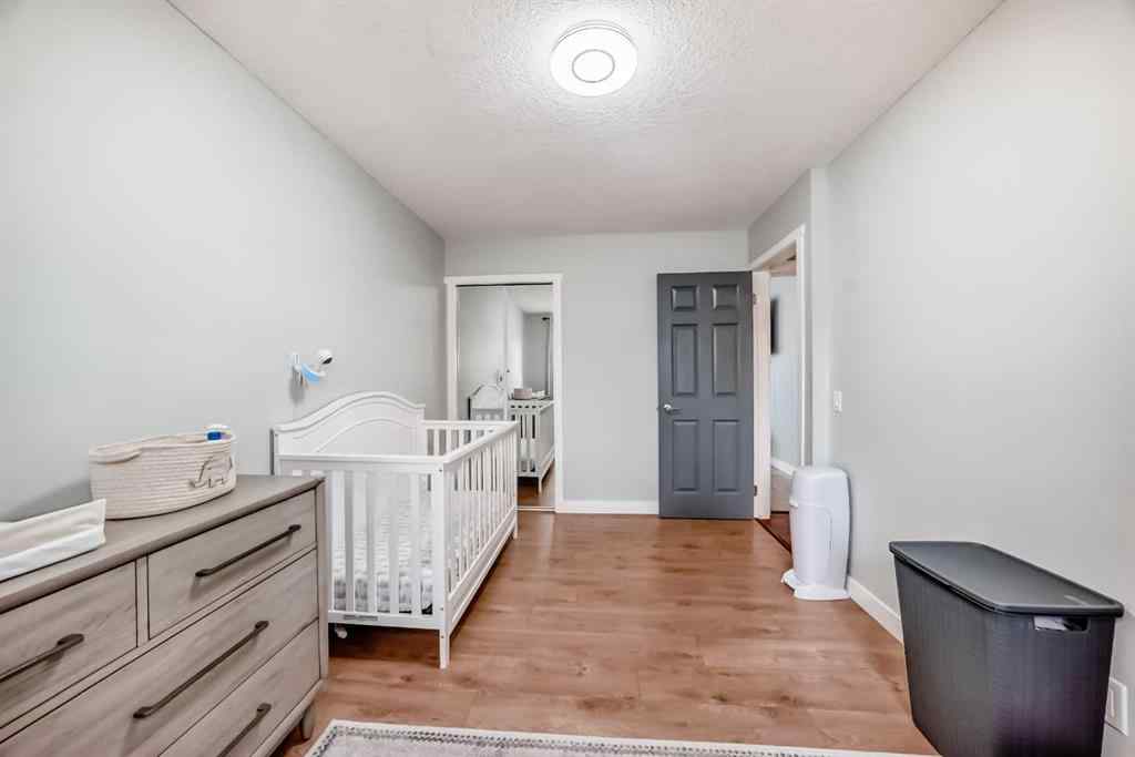 MLS® A2256200 - 424 Rundlehill Way NE in Rundle Calgary, Residential