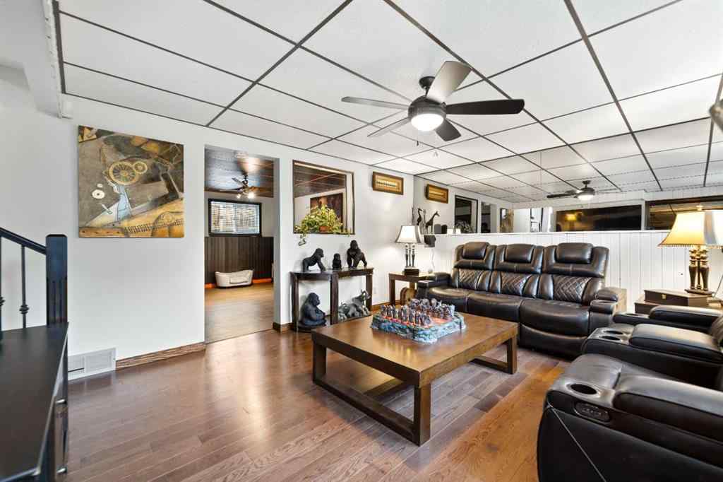 MLS® A2256201 - 6024 28 Avenue NE in Pineridge Calgary, Residential