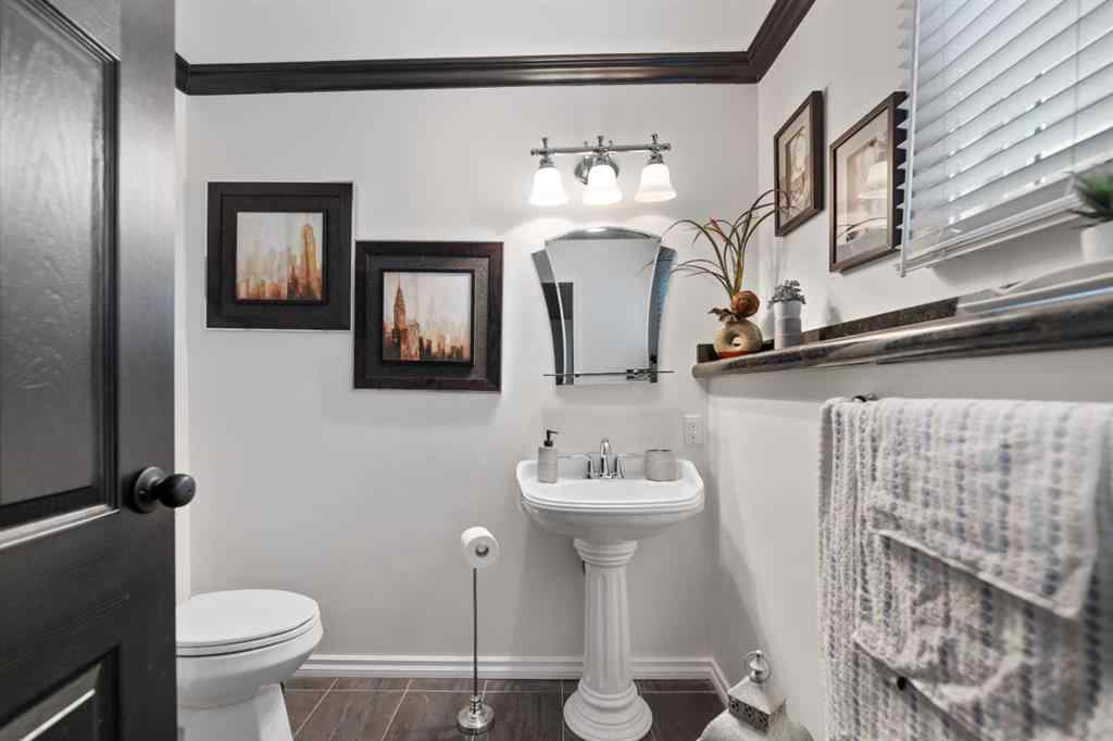 MLS® A2256201 - 6024 28 Avenue NE in Pineridge Calgary, Residential