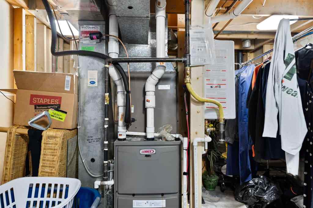 MLS® A2256201 - 6024 28 Avenue NE in Pineridge Calgary, Residential