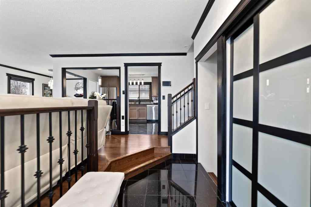 MLS® A2256201 - 6024 28 Avenue NE in Pineridge Calgary, Residential