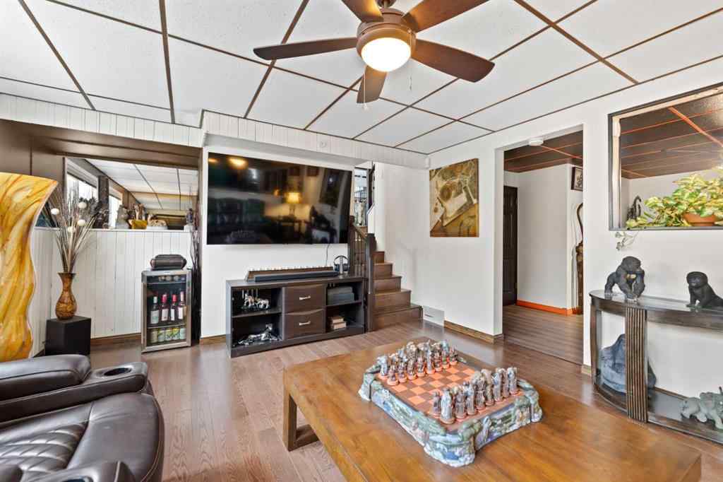 MLS® A2256201 - 6024 28 Avenue NE in Pineridge Calgary, Residential