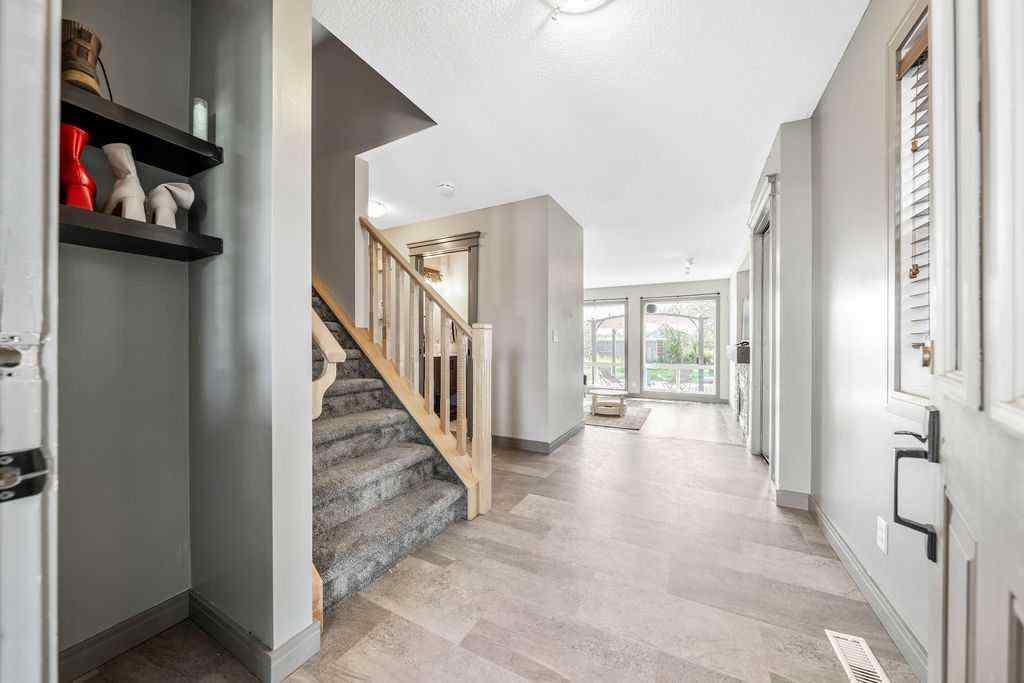 MLS® A2256203 - 8 Evansdale Way NW in Evanston Calgary, Residential