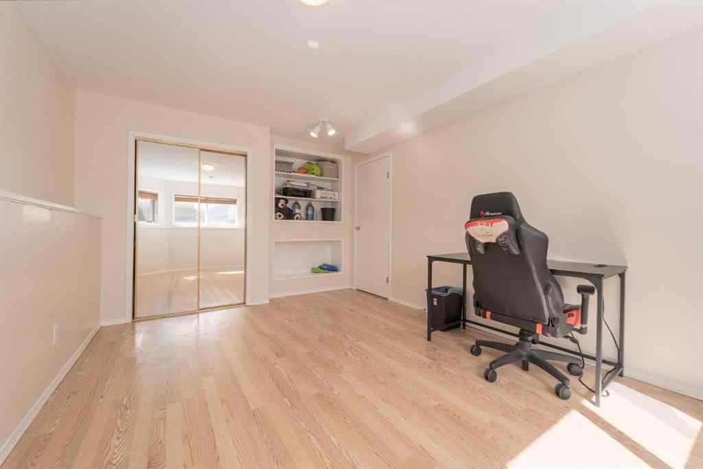 MLS® A2256208 - 364 Heritage Crescent W in Heritage Heights Lethbridge, Residential