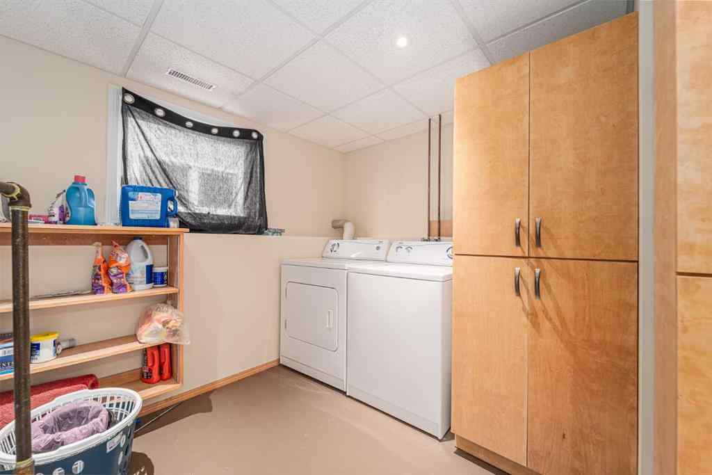 MLS® A2256208 - 364 Heritage Crescent W in Heritage Heights Lethbridge, Residential