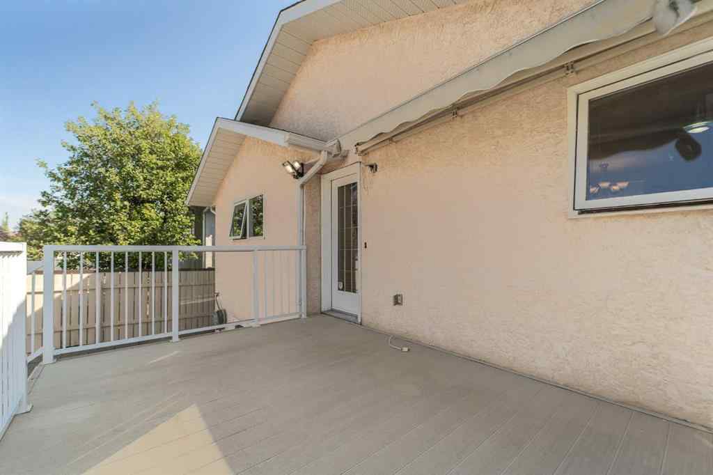 MLS® A2256208 - 364 Heritage Crescent W in Heritage Heights Lethbridge, Residential