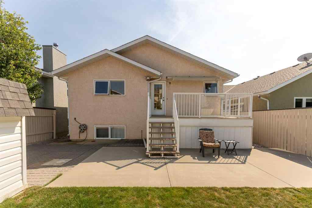 MLS® A2256208 - 364 Heritage Crescent W in Heritage Heights Lethbridge, Residential