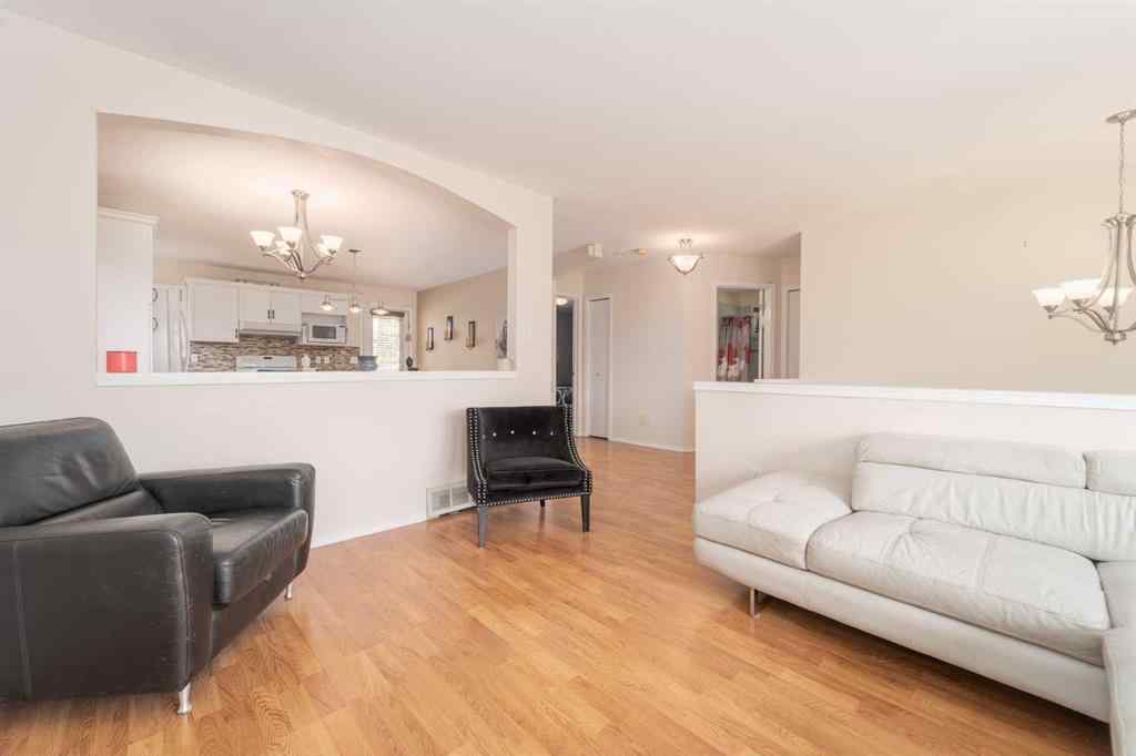 MLS® A2256208 - 364 Heritage Crescent W in Heritage Heights Lethbridge, Residential