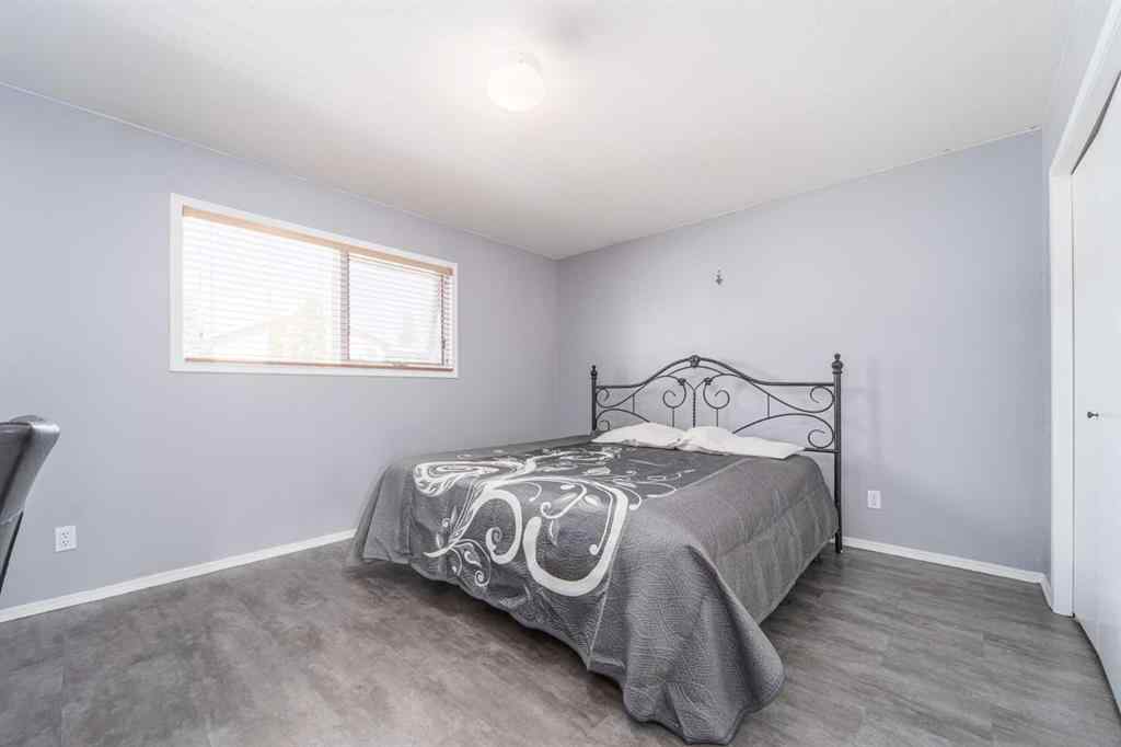 MLS® A2256208 - 364 Heritage Crescent W in Heritage Heights Lethbridge, Residential