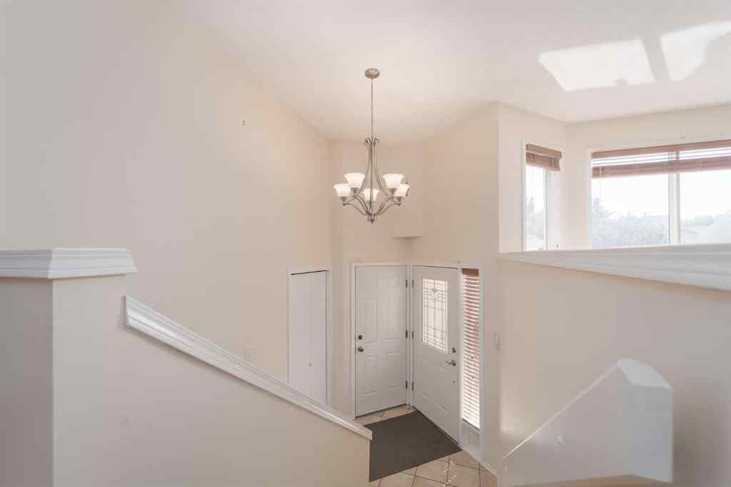MLS® A2256208 - 364 Heritage Crescent W in Heritage Heights Lethbridge, Residential