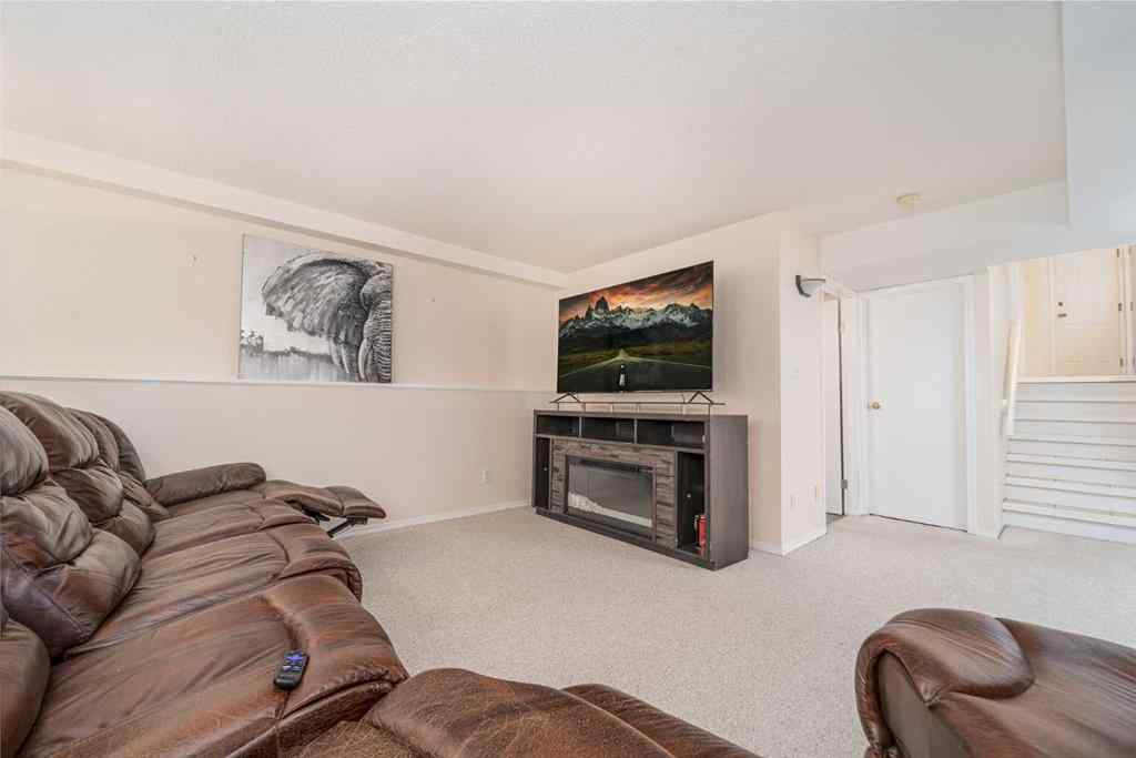 MLS® A2256208 - 364 Heritage Crescent W in Heritage Heights Lethbridge, Residential