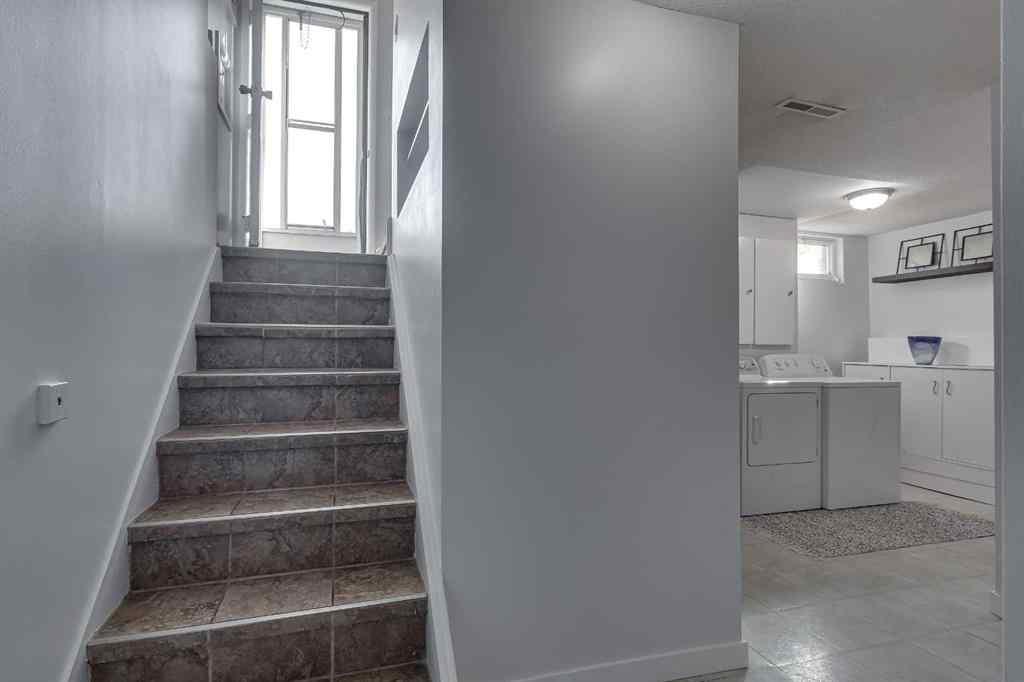 MLS® A2256209 - 6 Standish Close  in Sunnybrook Red Deer, Residential