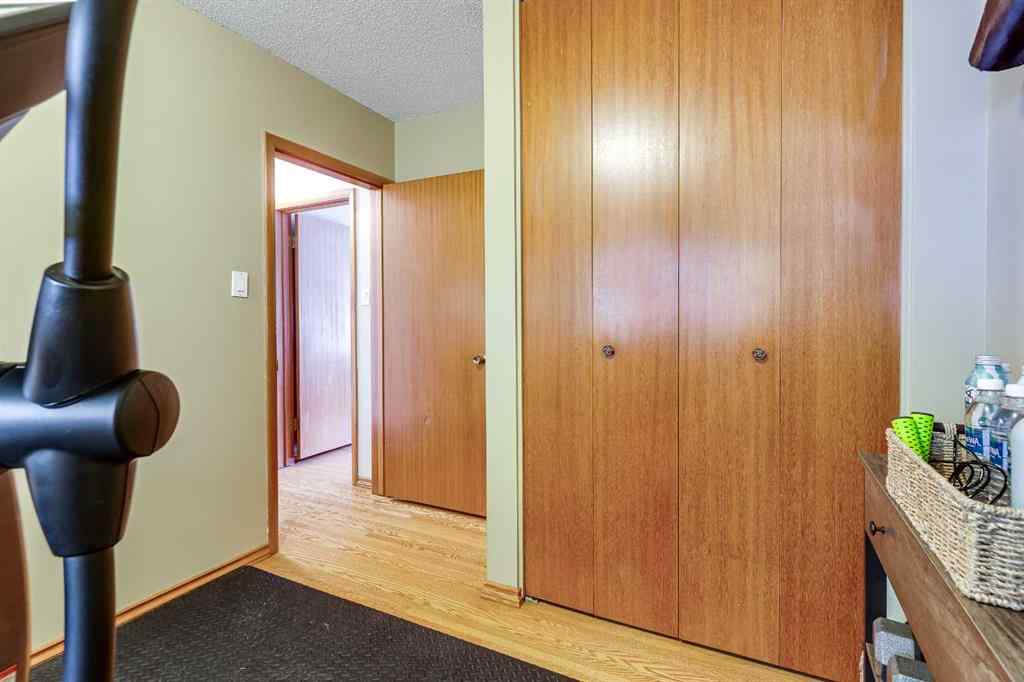 MLS® A2256209 - 6 Standish Close  in Sunnybrook Red Deer, Residential