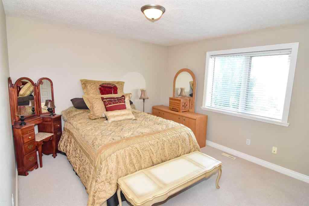 MLS® A2256211 - 148 Scenic View Close NW in Scenic Acres Calgary, Residential