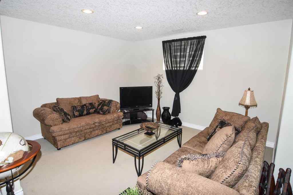 MLS® A2256211 - 148 Scenic View Close NW in Scenic Acres Calgary, Residential