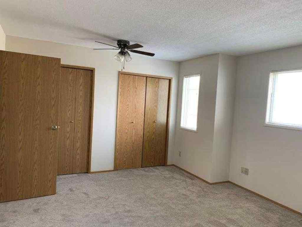 MLS® A2256213 - 8420 99 Avenue  in Rolling Hills Peace River, Commercial