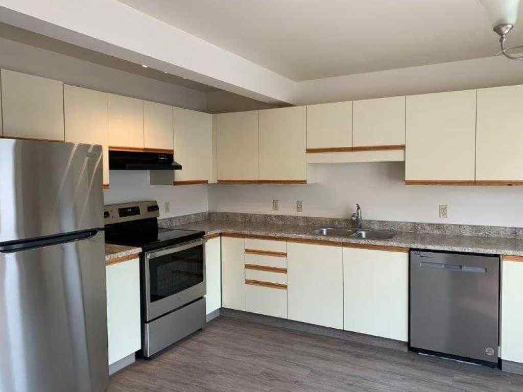 MLS® A2256213 - 8420 99 Avenue  in Rolling Hills Peace River, Commercial