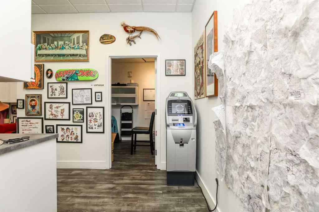 MLS® A2256215 - 329 5 Street S in Downtown Lethbridge, Commercial