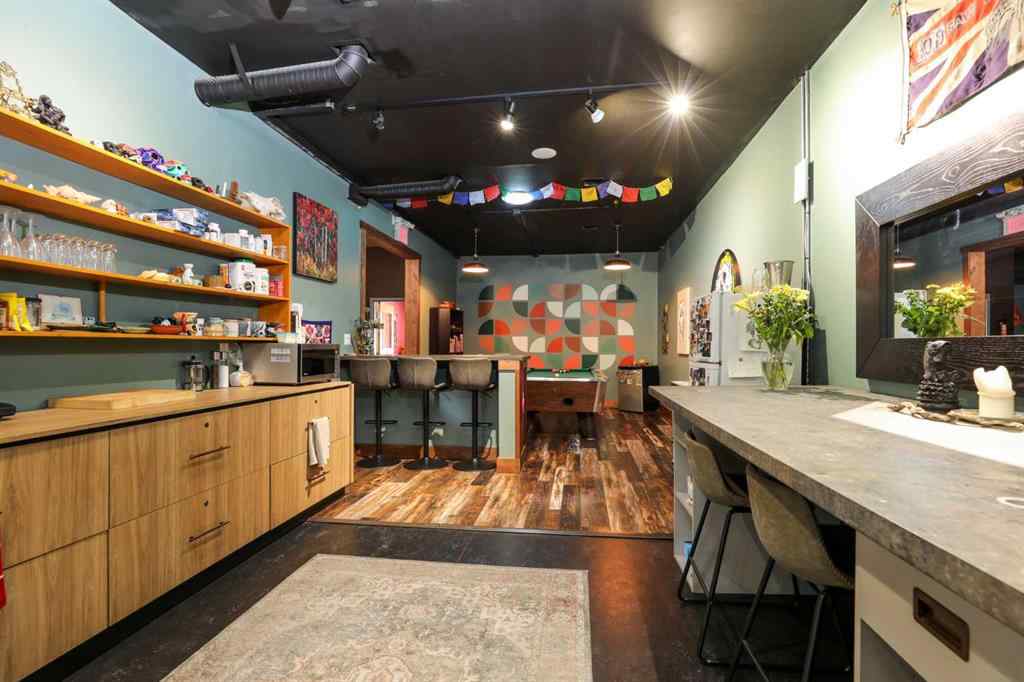 MLS® A2256215 - 329 5 Street S in Downtown Lethbridge, Commercial